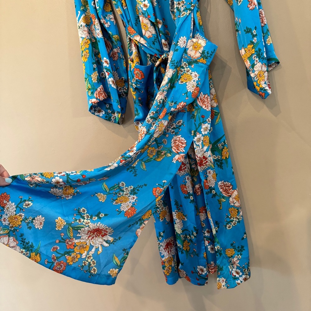 Lulu’s Staycation‎ Floral Print Satin Duster Sz S Robe - Picture 7 of 12